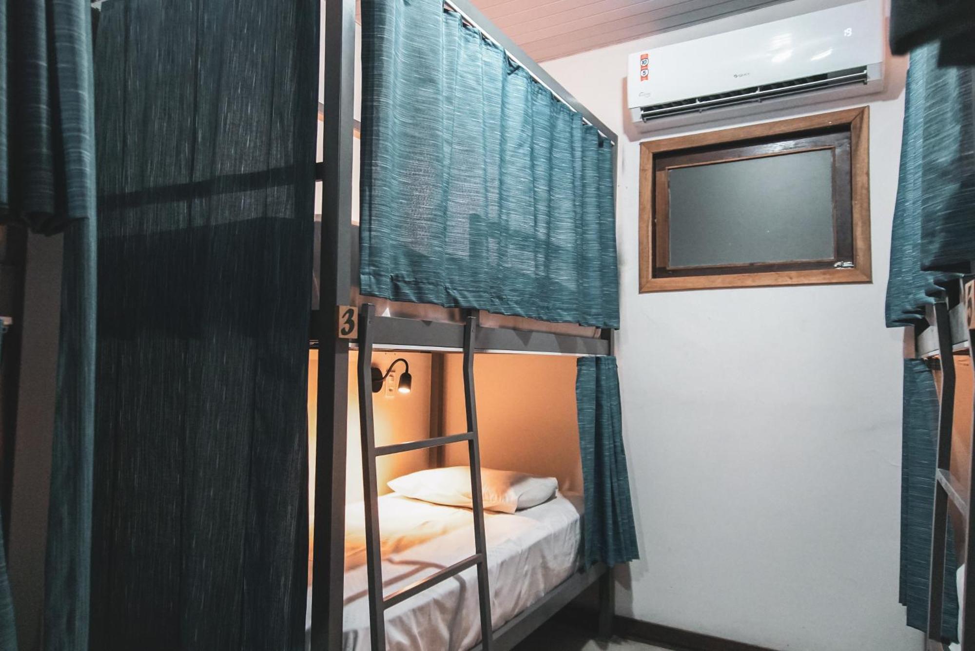 Local Hostel โนโวไอเรา ภายนอก รูปภาพ
