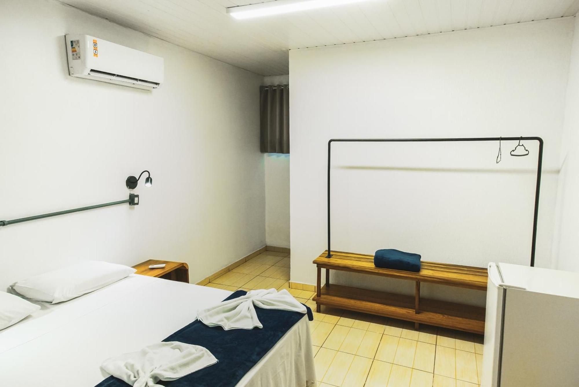 Local Hostel โนโวไอเรา ภายนอก รูปภาพ