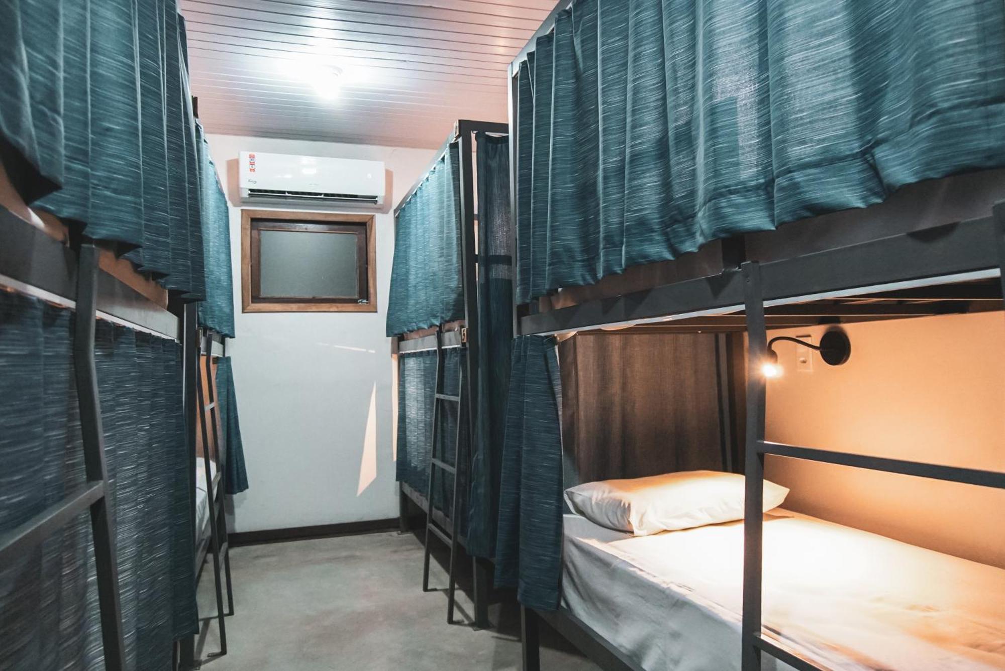 Local Hostel โนโวไอเรา ภายนอก รูปภาพ
