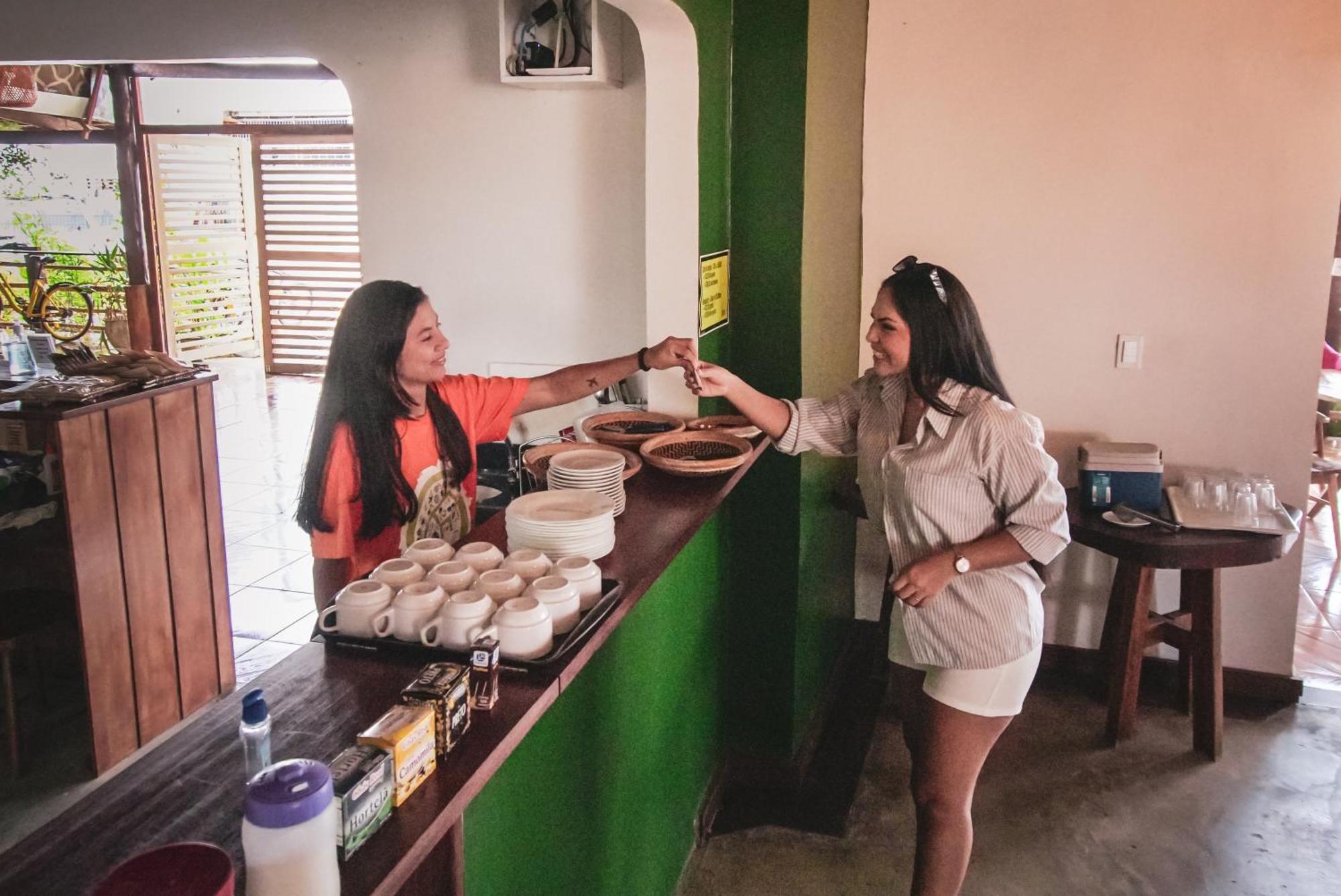 Local Hostel โนโวไอเรา ภายนอก รูปภาพ